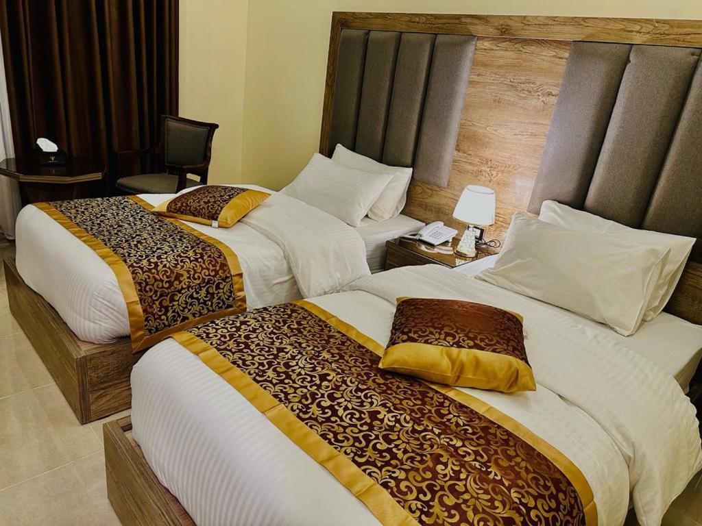 וואדי מוסא Shaqilath Hotel מראה חיצוני תמונה